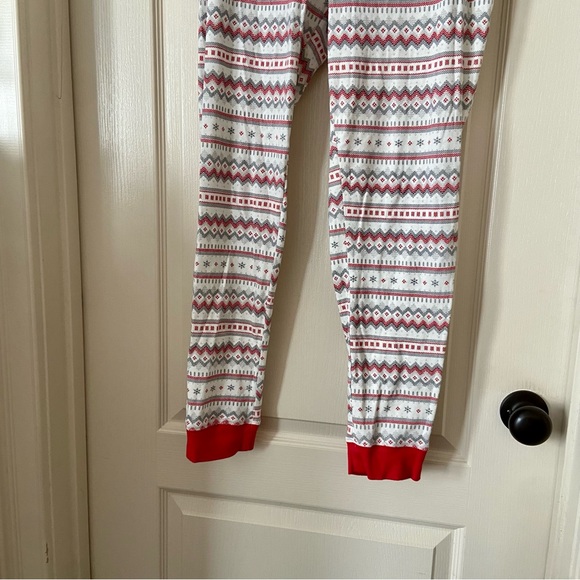 Christmas Fair Isle Pajama 2-Piece Lauren Conrad Set - Picture 2 of 9